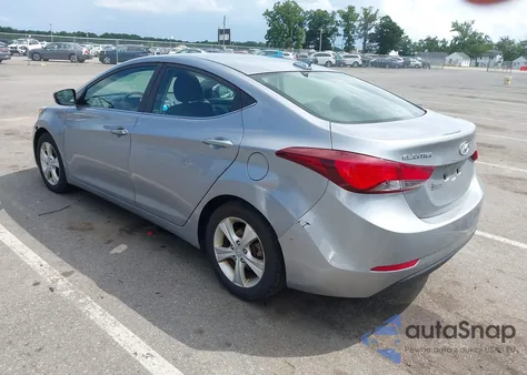 2016 Hyundai Elantra Value Edition z USA, uszkodzony, nr VIN 5NPDH4AE6GH774052